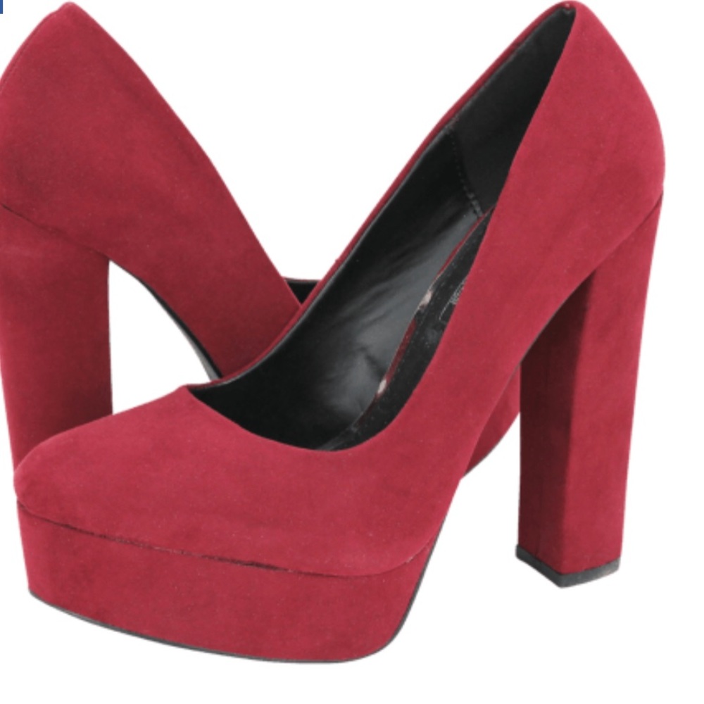 Red heels 👠 - Picture 2 of 3
